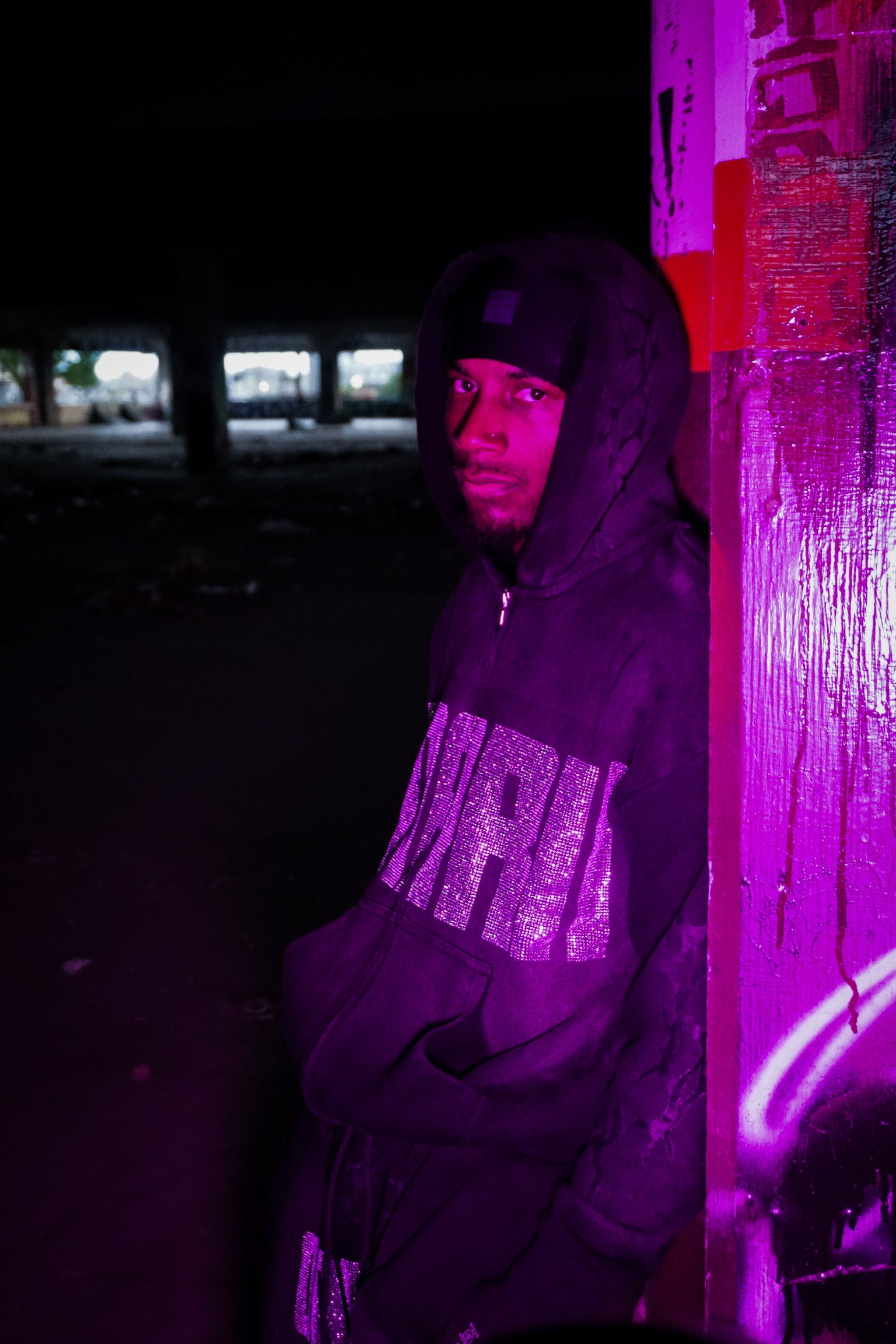 ONARII NOIR HOODIE